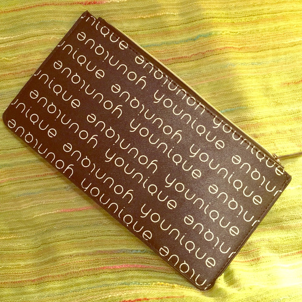 unique zip case - Picture 1 of 9